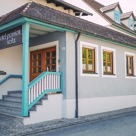 Pensjonat Hotel-pension Seitz Wolframs-Eschenbach